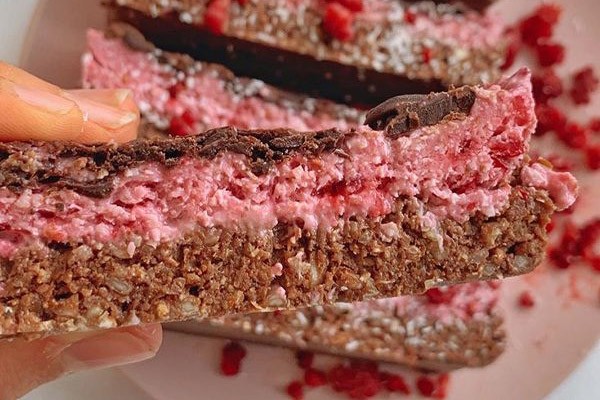 Raspberry Ripe Slice