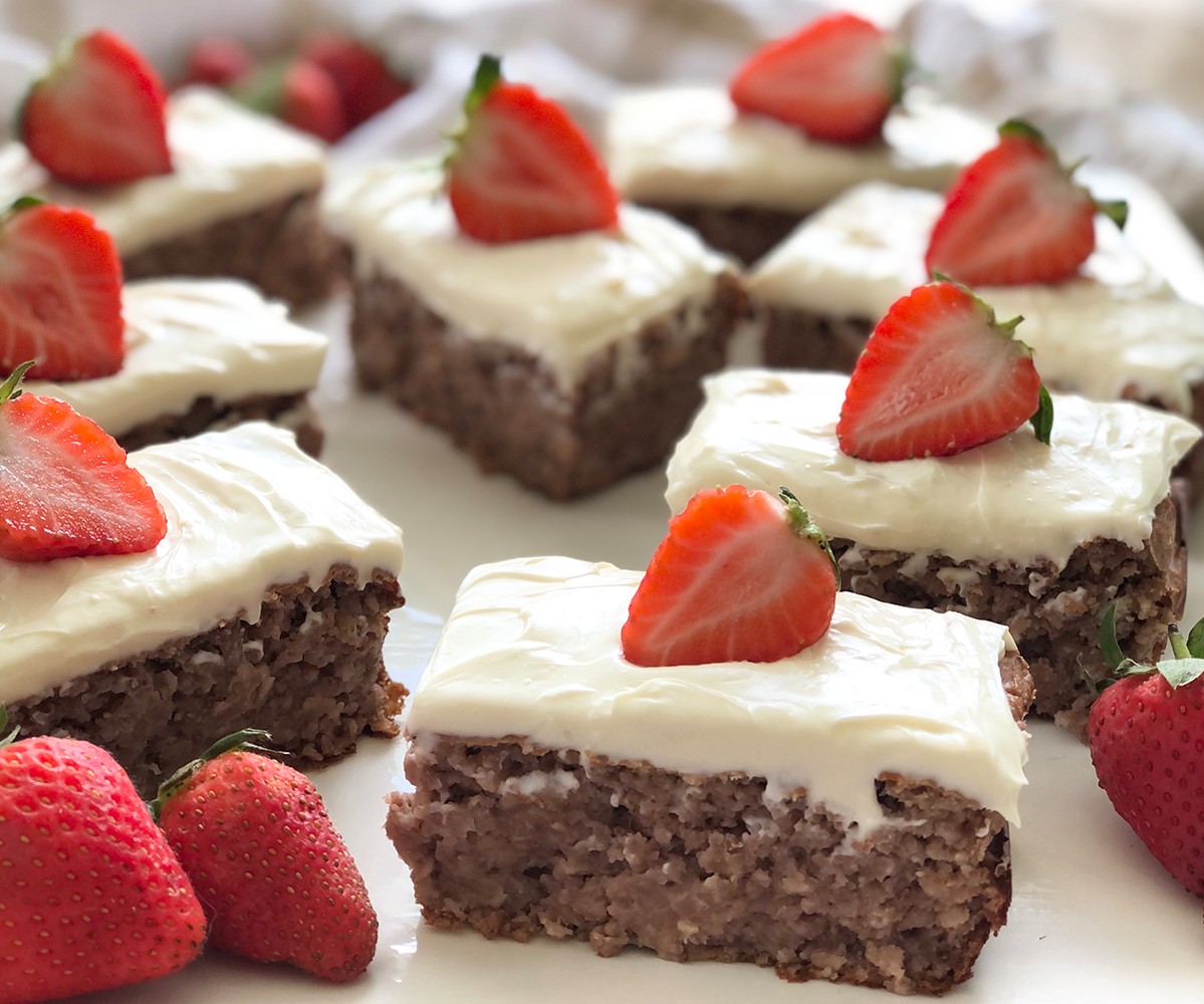 Strawberry Cheesecake Blondies Recipe