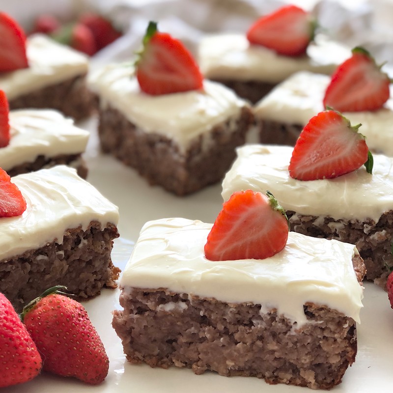 Strawberry Cheesecake Blondies Recipe