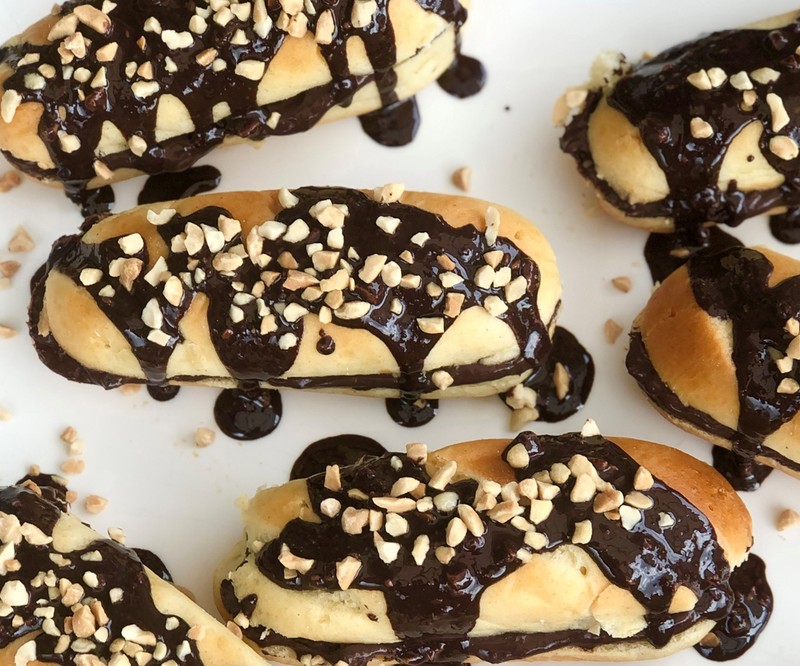 Snickers Chocolate Eclairs
