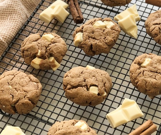 Maple White Chocolate Cookies