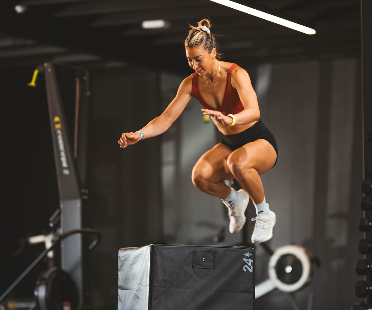 Bulk Nutrients blog - Nicola doing box jump in the gym