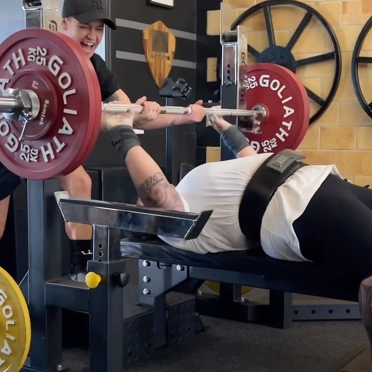 Will a free-grip barbell help us grow more muscle? | Bulk Nutrients blog