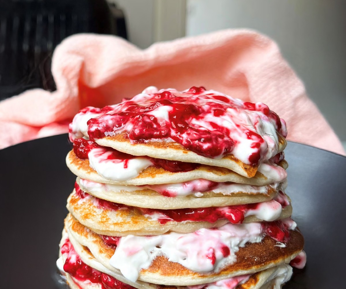 Fluffy Raspberry & Vanilla Pancakes