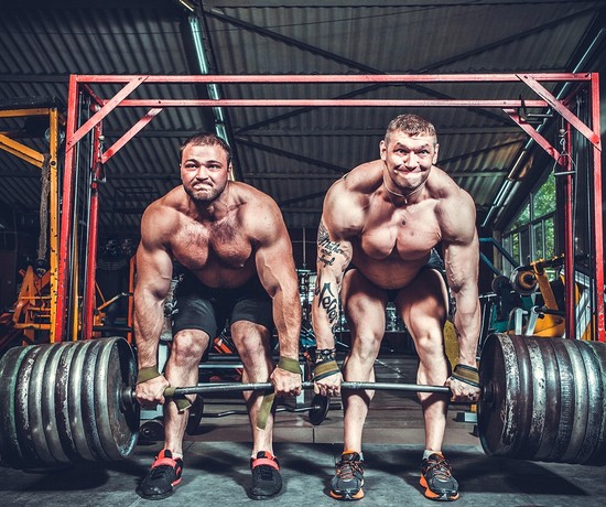 Free weight exercises vs machines