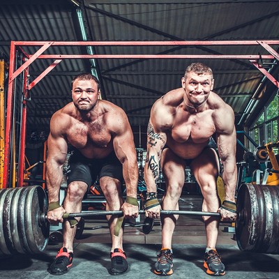 Free weight exercises vs machines