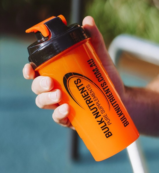 Bulk Nutrients' Transparent Shaker the fluorescent orange cup delivers a serious pop of colour