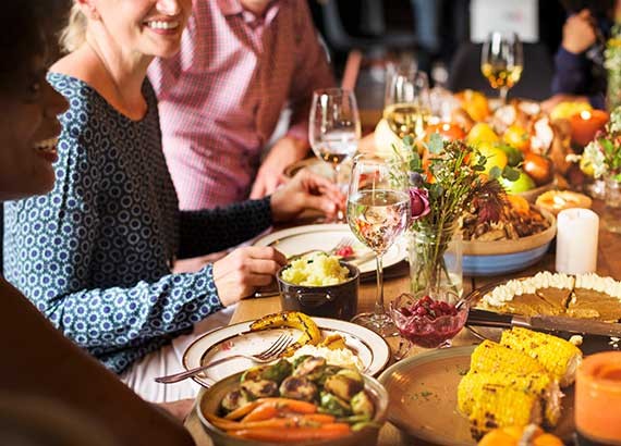Your guide to eating out at a restaurant without sacrificing your fitness goals in 2021
