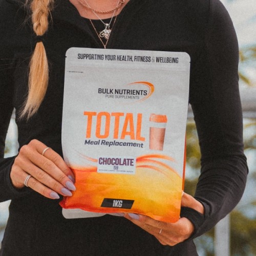 For busy individuals seeking proper nutrition on-the-go, Bulk Nutrients' Total Meal Replacement is an ideal supplement, containing all necessary components for a single meal. Chocolate flavour.