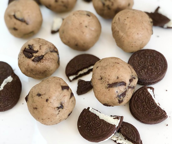 Oreo Cookie Dough Balls