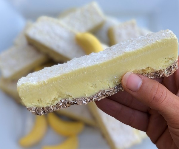 Collagen Banana Paddle Pop Slice