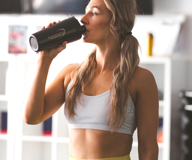 How does alcohol affect my muscle growth goals?