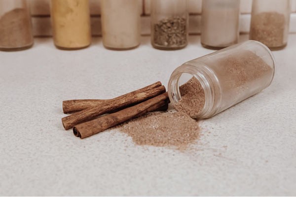 Cinnamon sticks