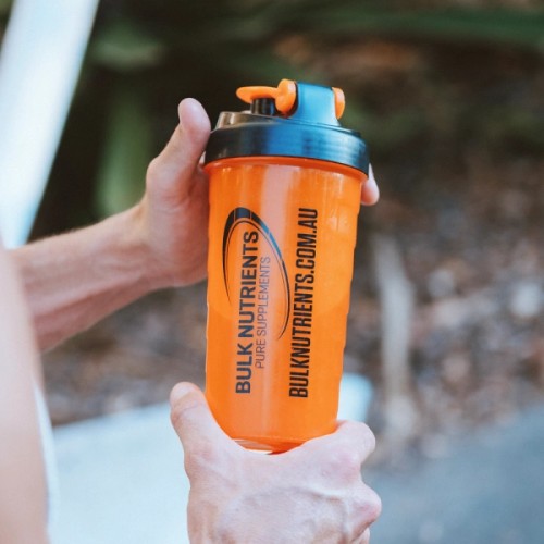 With Bulk Nutrients' Transparent Shaker in fluorescent orange, your drink will stand out with a pop of color.