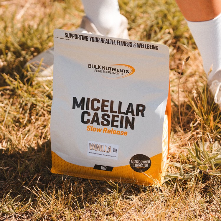 Enjoy the creamy goodness of Bulk Nutrients' Micellar Casein, a protein that's both tasty and ideal for a nighttime snack. Vanilla flavour.