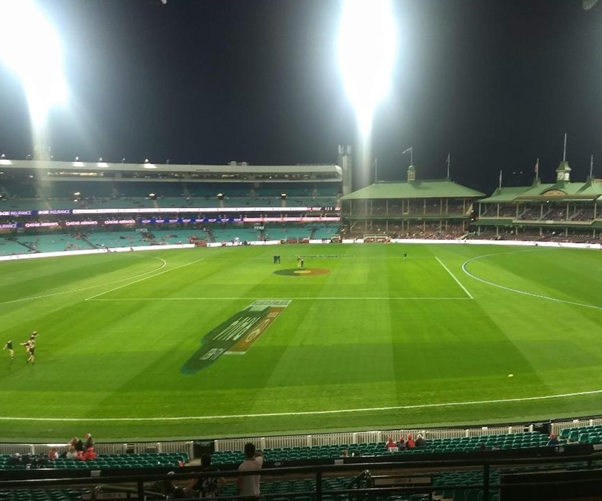 AFL game under lights at SCG