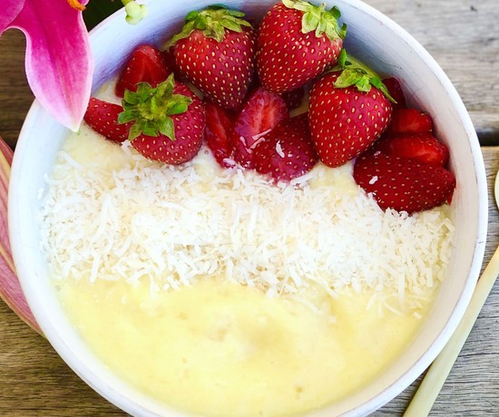 Tropical Smoothie Bowl