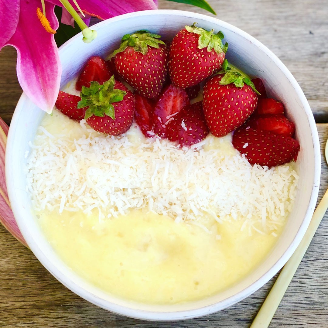 Tropical Smoothie Bowl