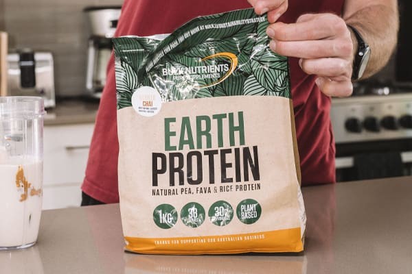 Earth Protein is a combination of 100% organic rice protein and natural yellow Canadian pea protein.