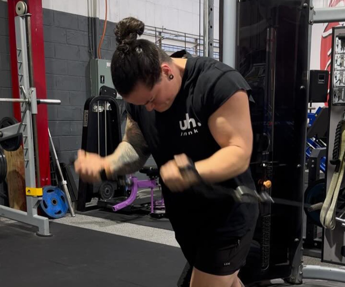 BN Ambassador Sarah Rainbow doing a workout in the gym