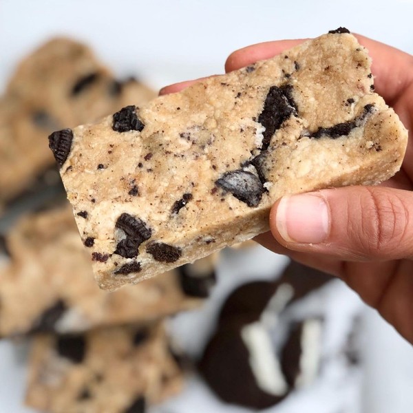 High protein Cookies and Cream Protein Bars recipe from Bulk Nutrients