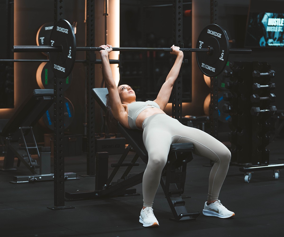 Bulk Nutrients Ambassador Helena Sly lifting a bar in the gym