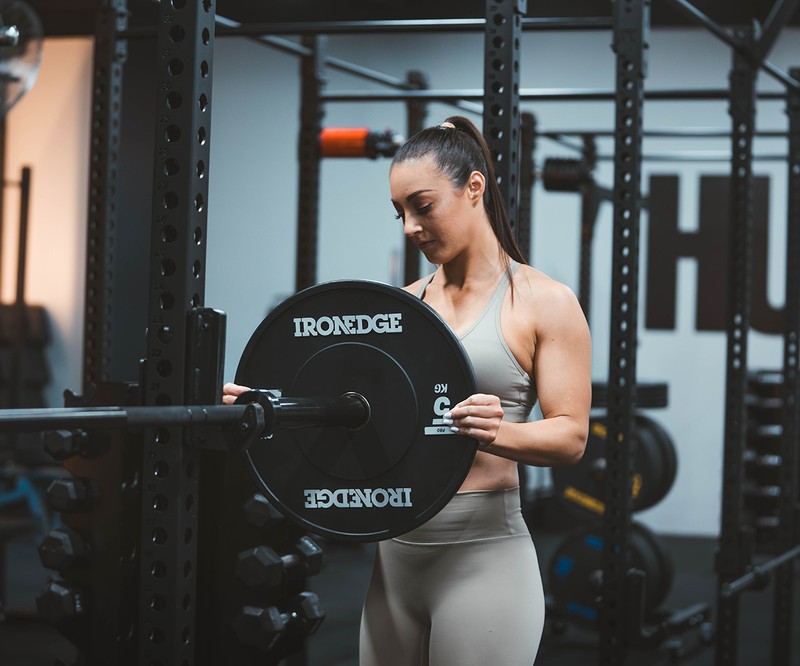 How much muscle can women gain naturally?