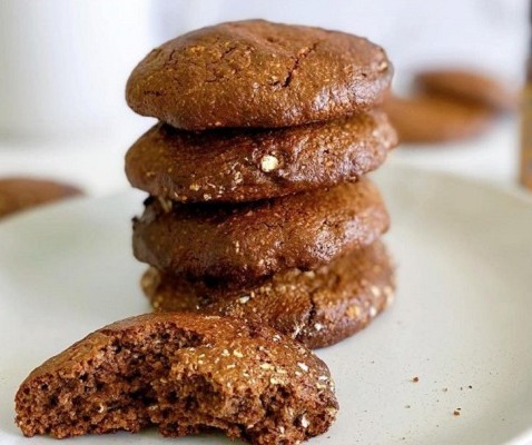High protein Choc Honeycomb Cookies recipe from Bulk Nutrients