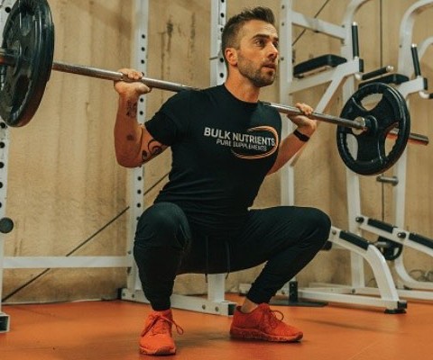 Do squats work our hamstrings effectively?
