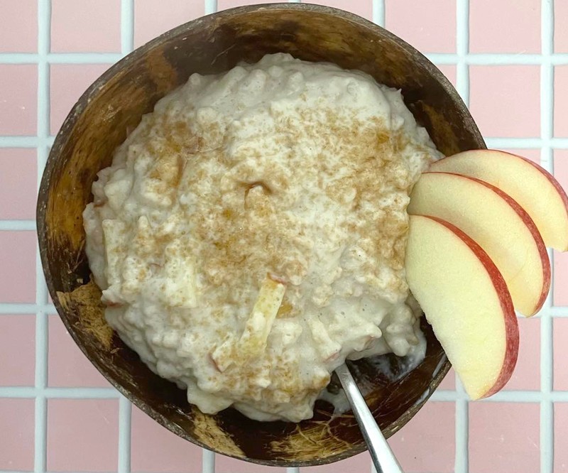 Apple and Cinnamon Stove Top Oats