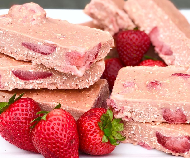 Strawberries and Cream Cheesecake Bars