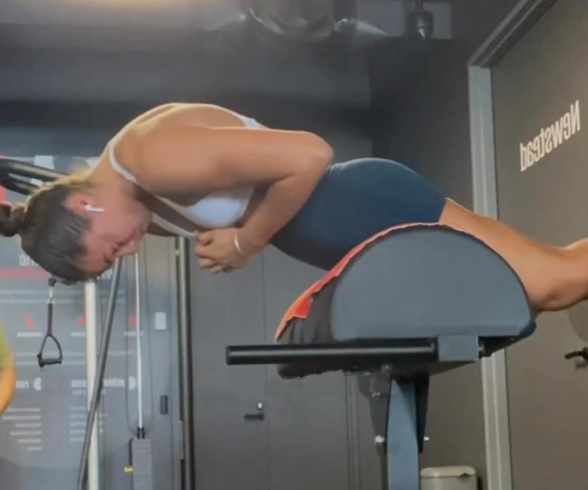 Bulk Nutrients Ambassador Bailey McDougall Hyperextensions for glute