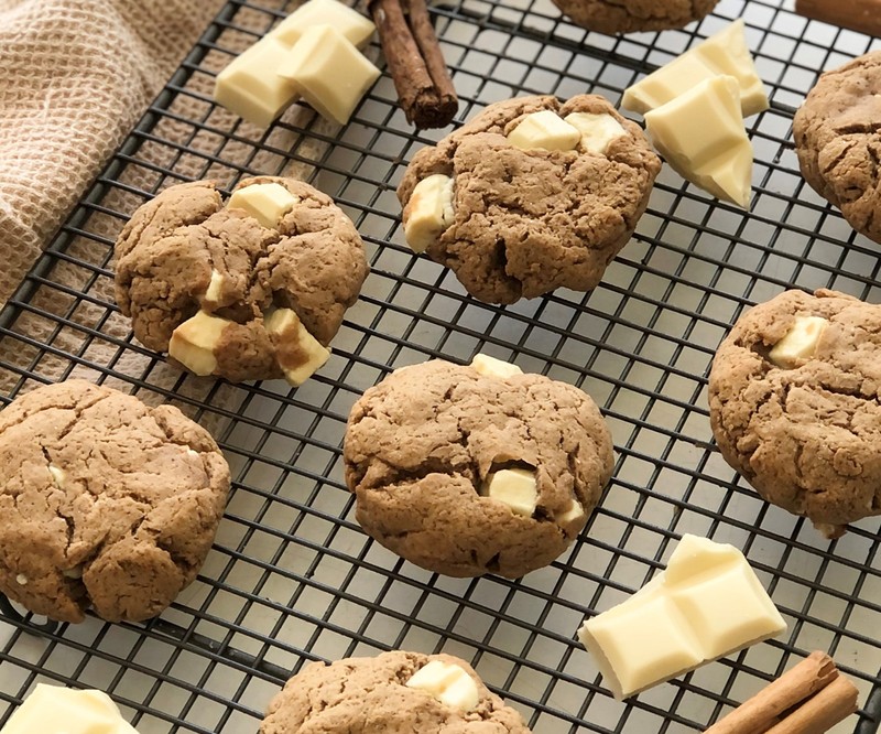 Maple White Chocolate Cookies