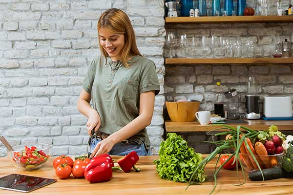 Meal replacements should only make up part of your diet alongside vegetables, fruit, legumes and lean meats.