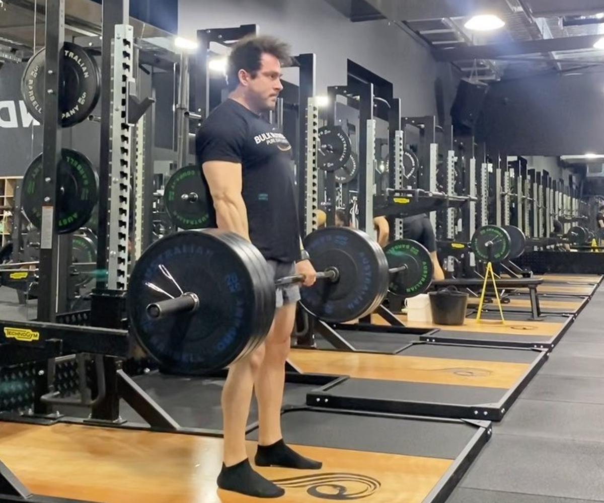 BN Ambassador Dominic Mitolo side on dead lift