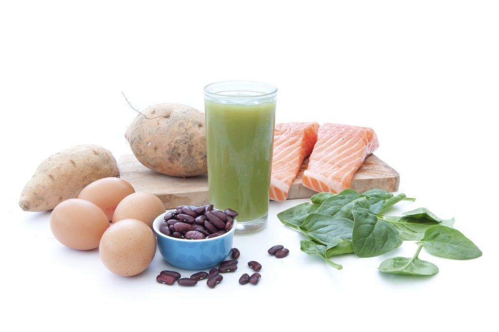 eggs-salmon-potatoes-beans-green-drink