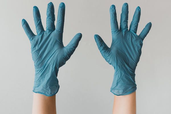 Avoiding contact with people who are ill may help prevent you from getting sick in the first place.