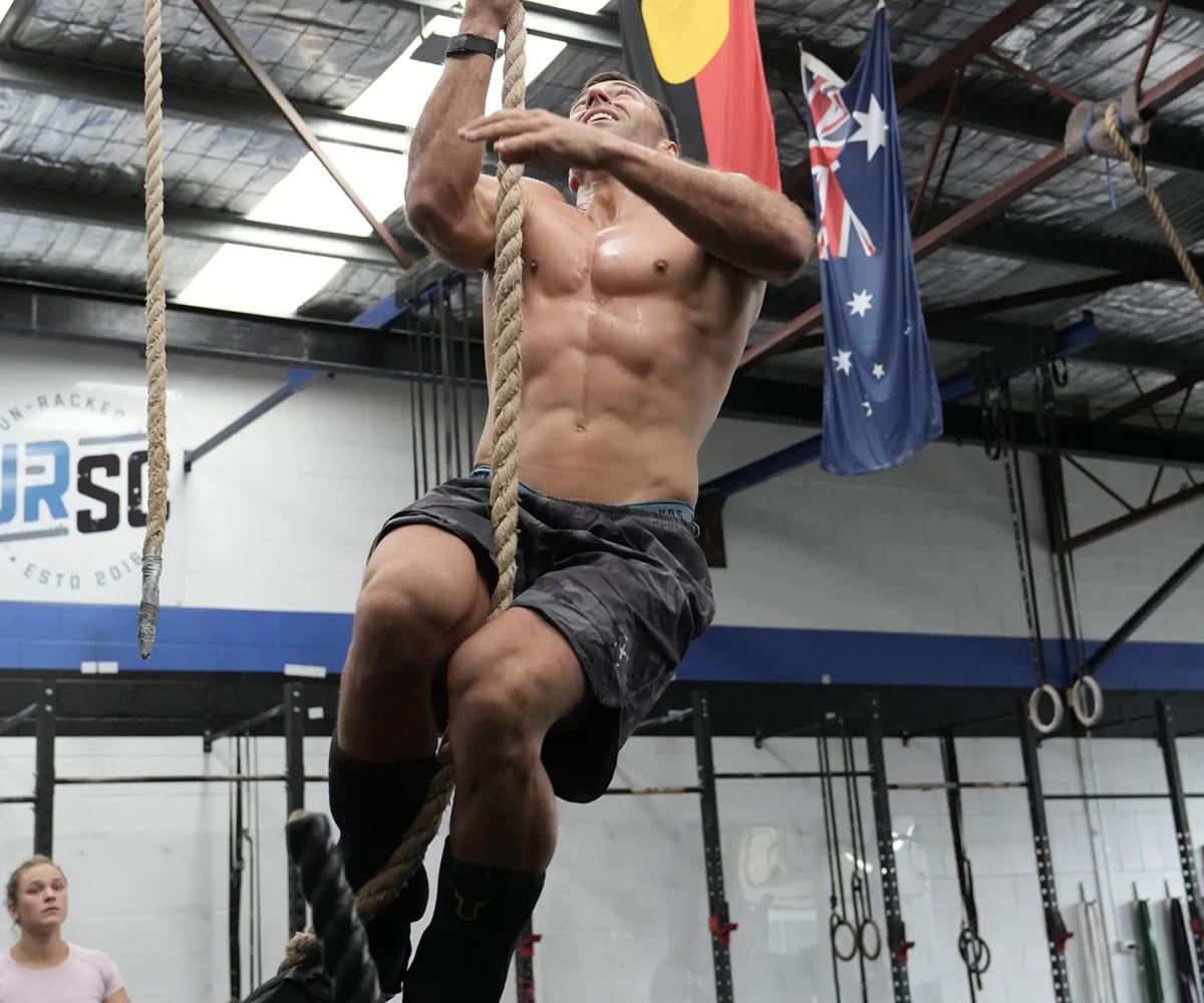 Bulk Nutrients Ambassador Ed Roberts doing a rope climb