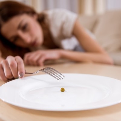 hungry-woman-min