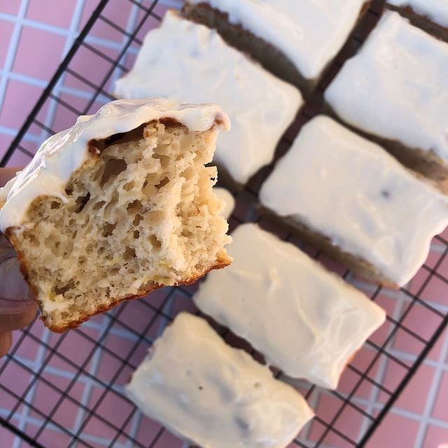 Collagen Banana Cake