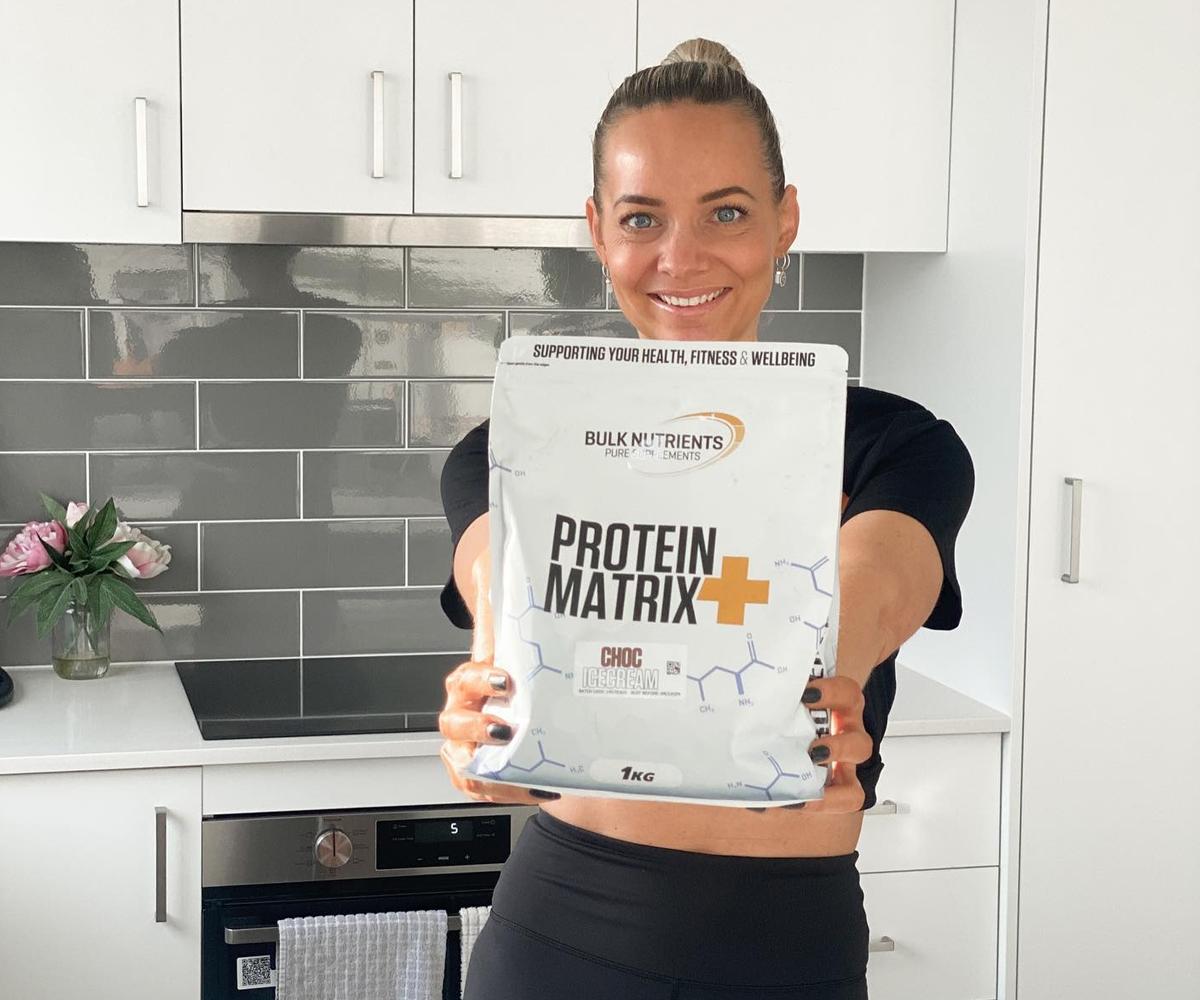 If any of these scenarios are you, we recommend having one shake a day of any of the proteins above when training, then using Hydrolysed Collagen on your off days or as the second shake.