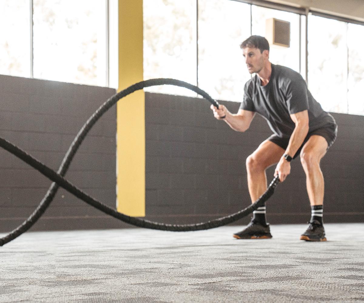 Bulk Nutrients a man doing battle rope exercises