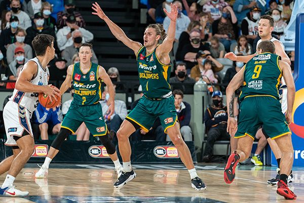 Tasmanian JackJumpers defence