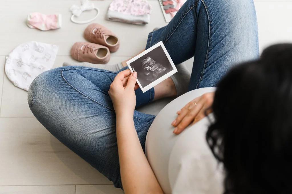 Kahverengi gözlü iki ebeveynin mavi gözlü bir çocuğu olabilir mi?