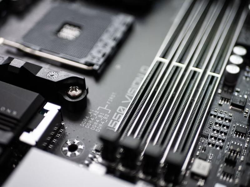 https://unsplash.com/photos/black-and-silver-computer-motherboard-2sILr4DwabQ