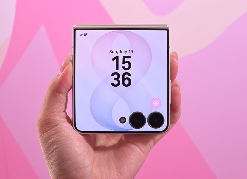 Samsung Z Flip 8