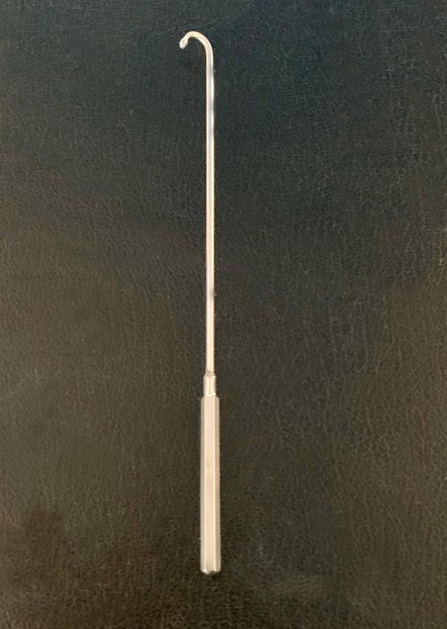 Figure 26 - A spay hook.