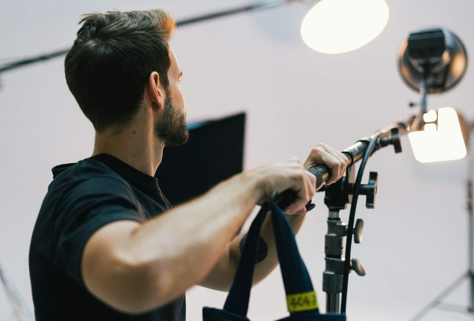 How to Handle Lighting Challenges in Film Studios