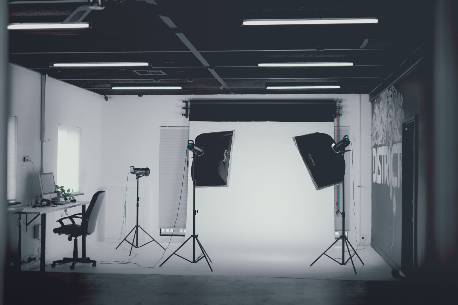 More Than Just a Space: Benefits of Photography Studio Rentals
