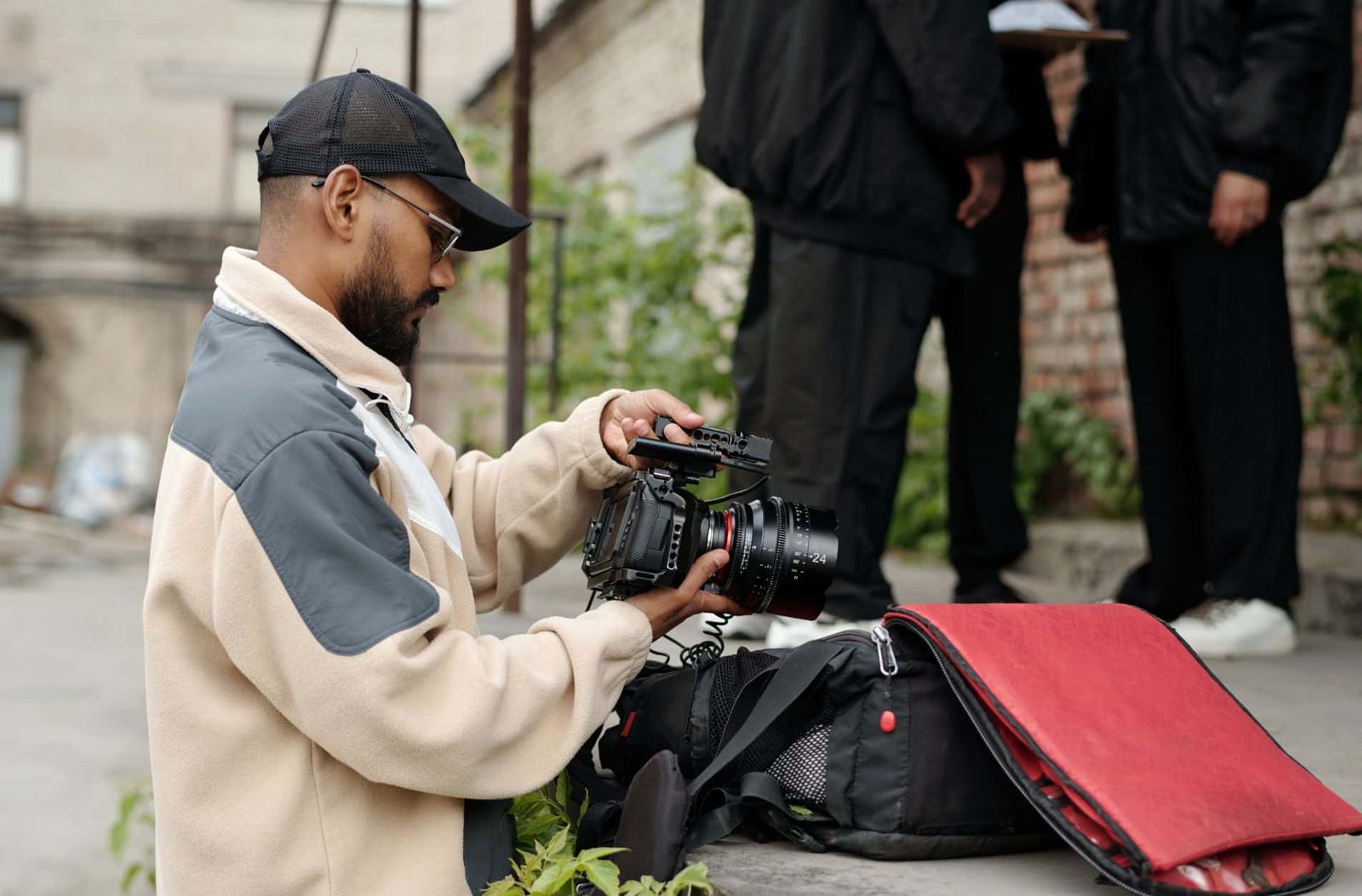 Tips for Pairing Camera Gear Rental With Outdoor Spring Shoots